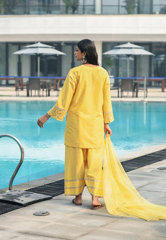 Nira Yellow