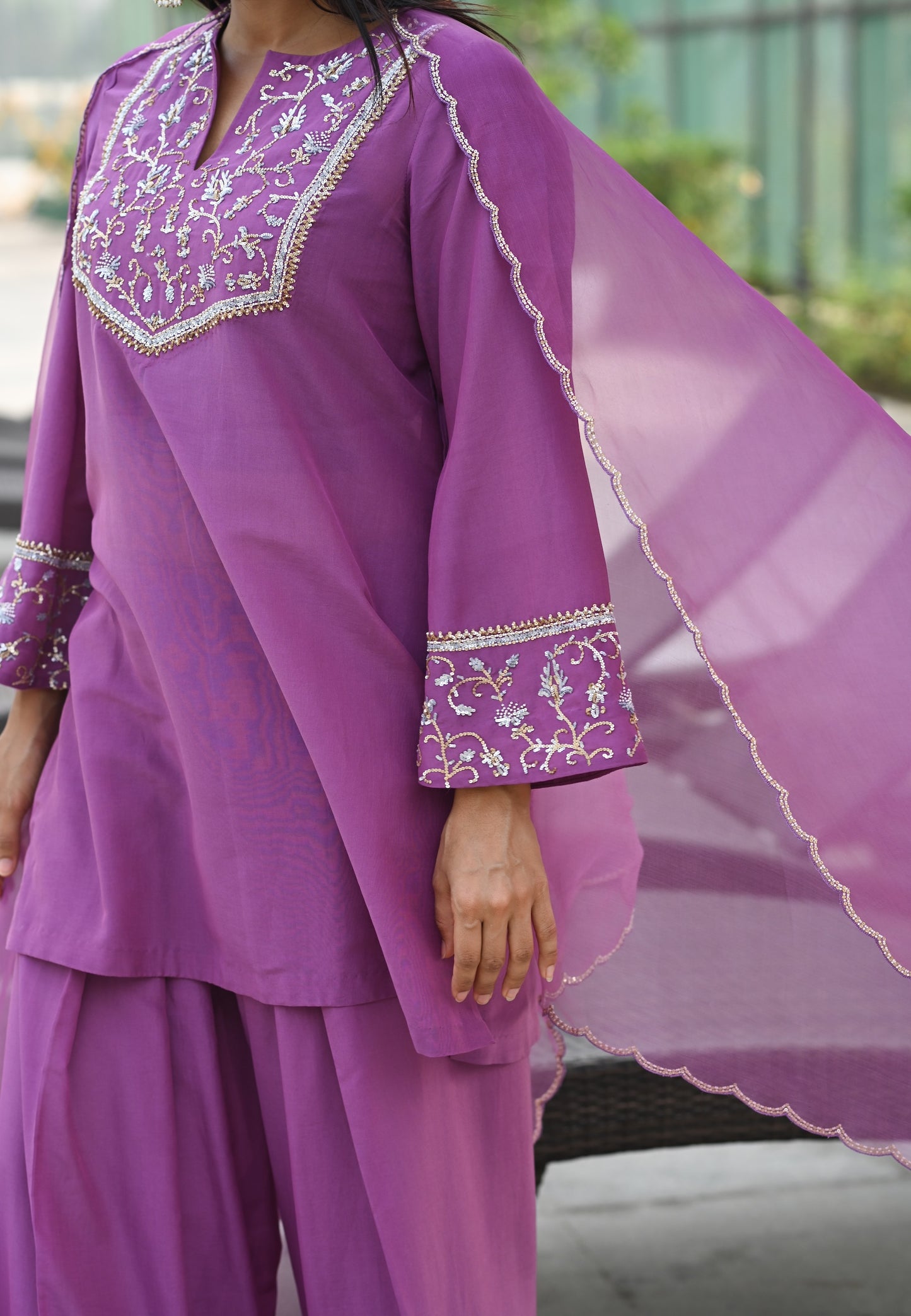 Nira Iris