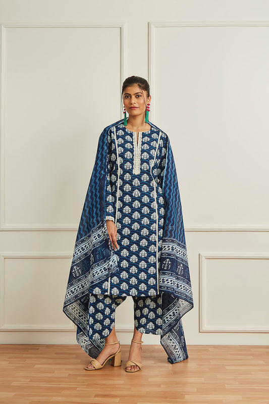 Mudita Suit Set